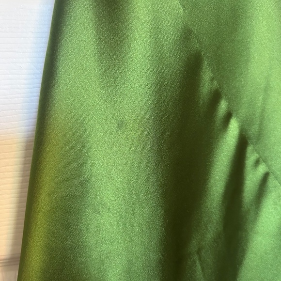 Oak + Fort Satin V-Neck Midi dress - Picture 4 of 5